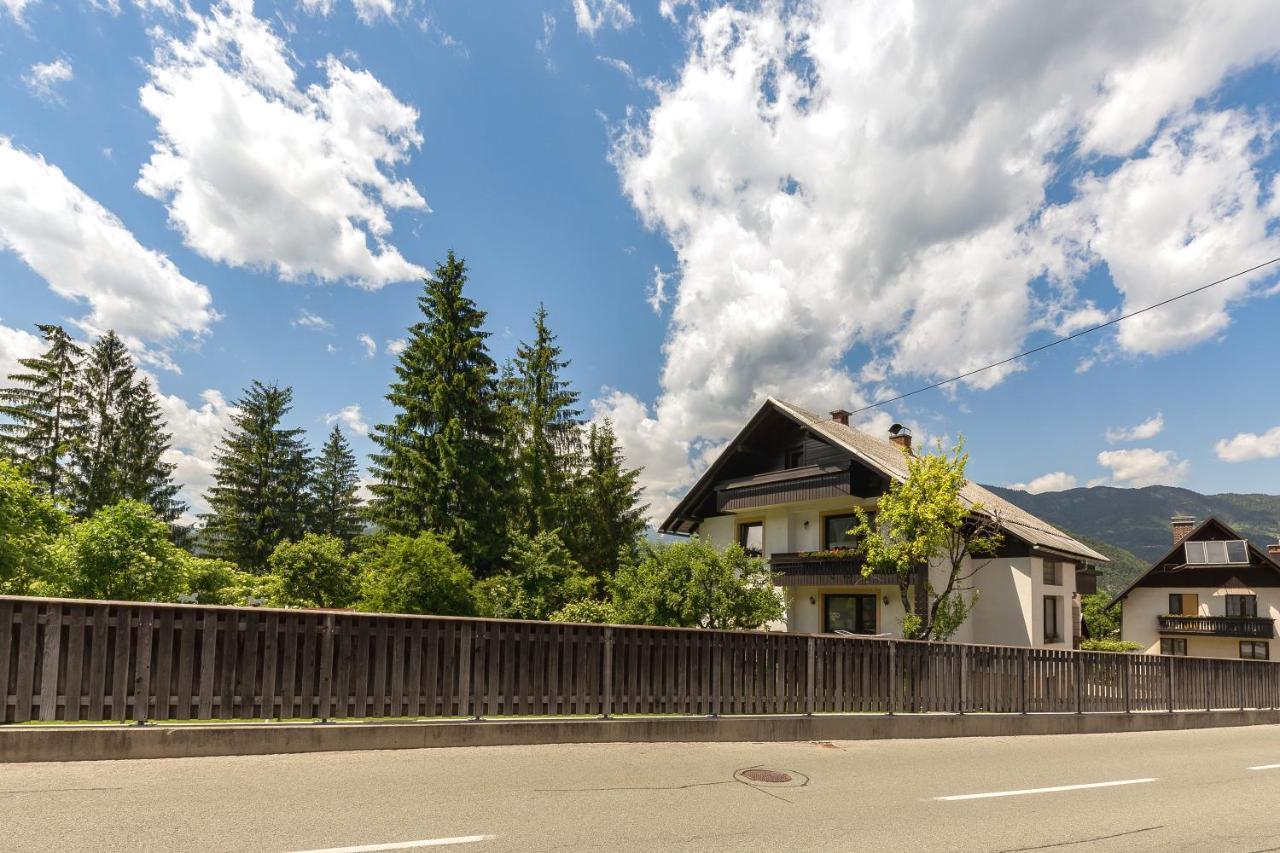 Pod Koblo Bohinj Apartments Kültér fotó