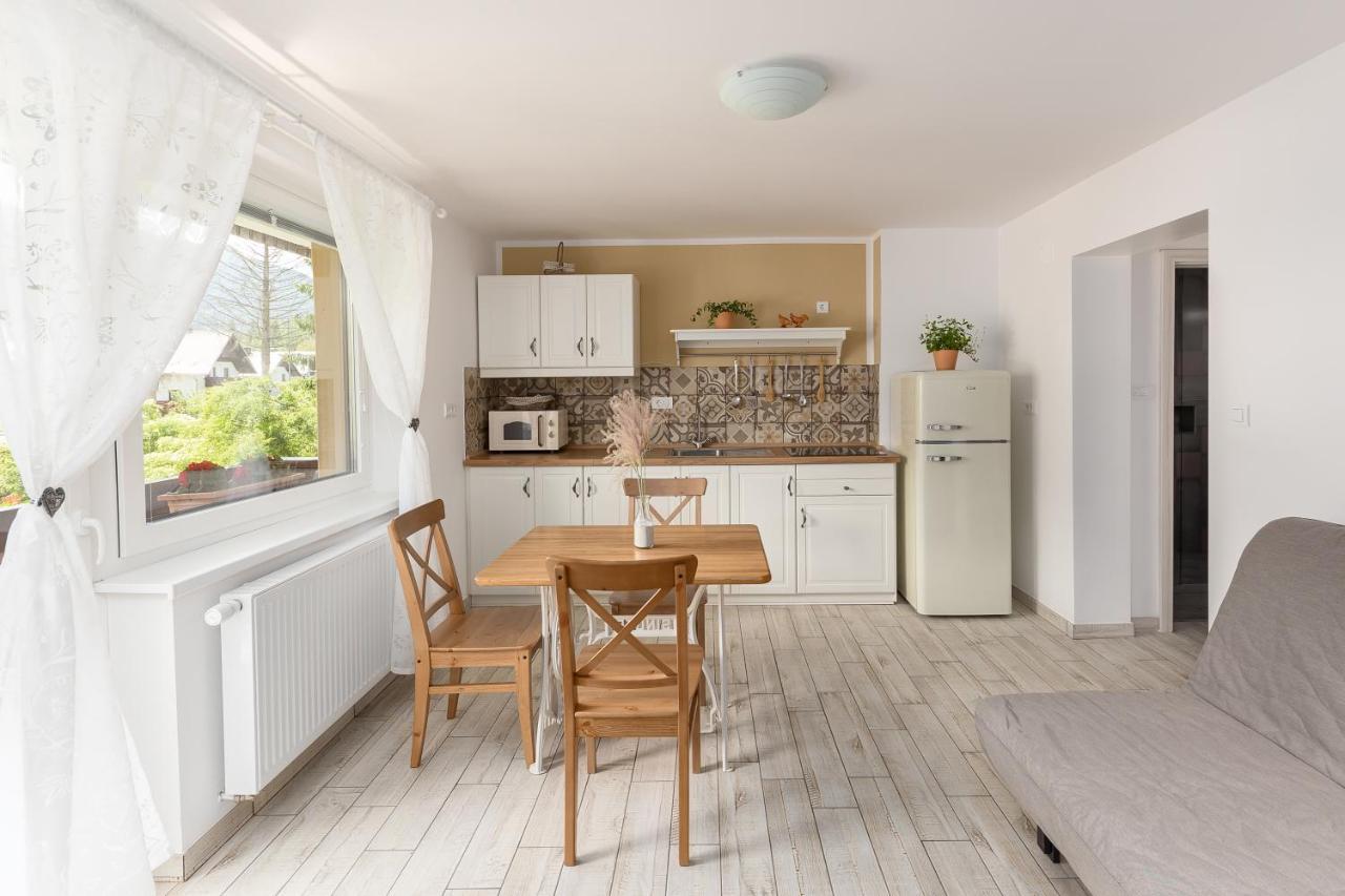Pod Koblo Bohinj Apartments Kültér fotó